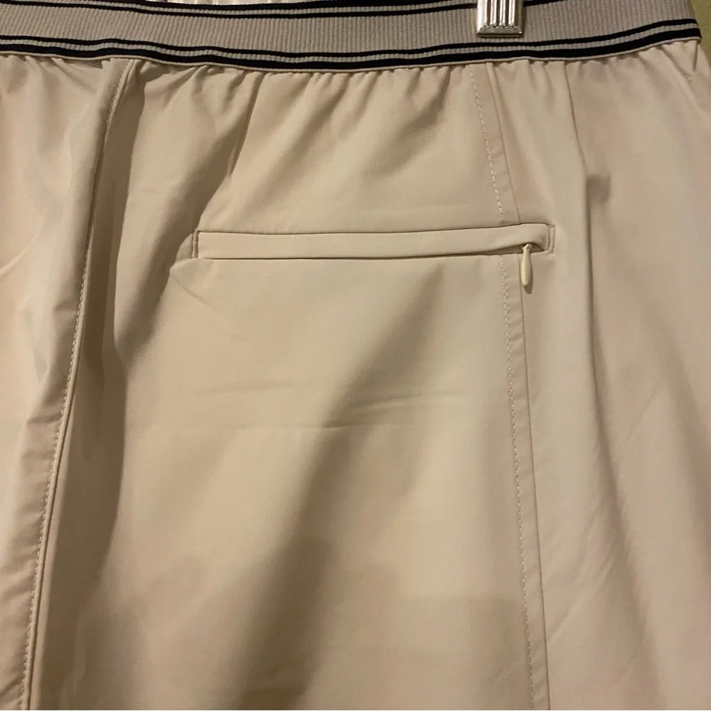 Vineyard Vines Performance Pants - Picture 8 of 8
